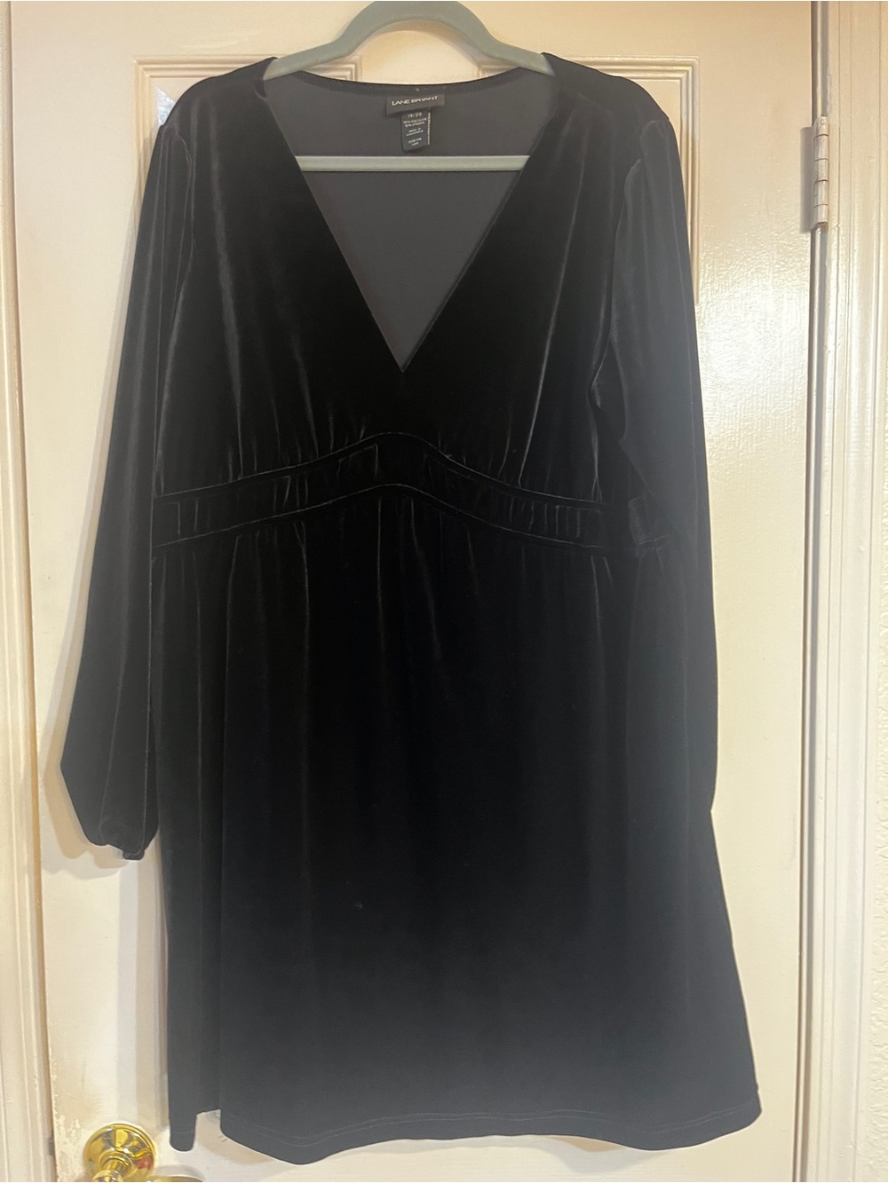 Lane Bryant Black Velvet V-Neck Long Sleeve Dress - Classic Evening Style